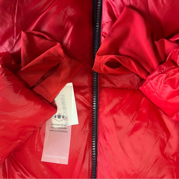 NWT Large Men’s Tommy Hilfiger Puffer Jacket - Picture 9 of 9